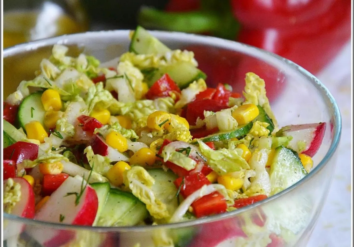 Sałatka na grilla z kapusty pekińskiej - lekka i orzeźwiająca propozycja